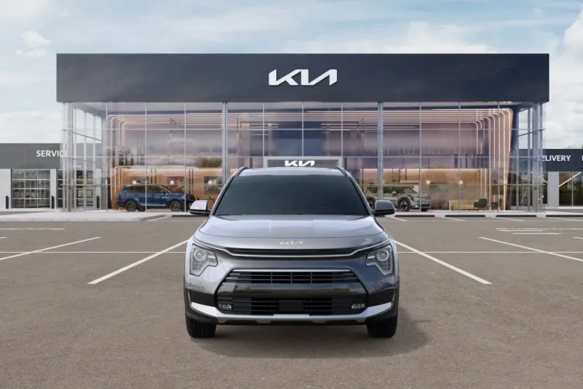 2025 Kia Niro EX Touring photo 1