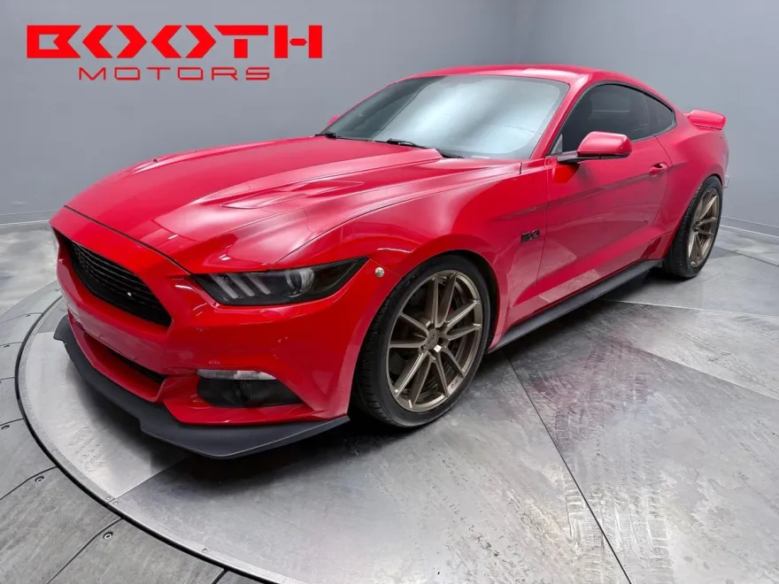 2015 Ford Mustang GT photo 1