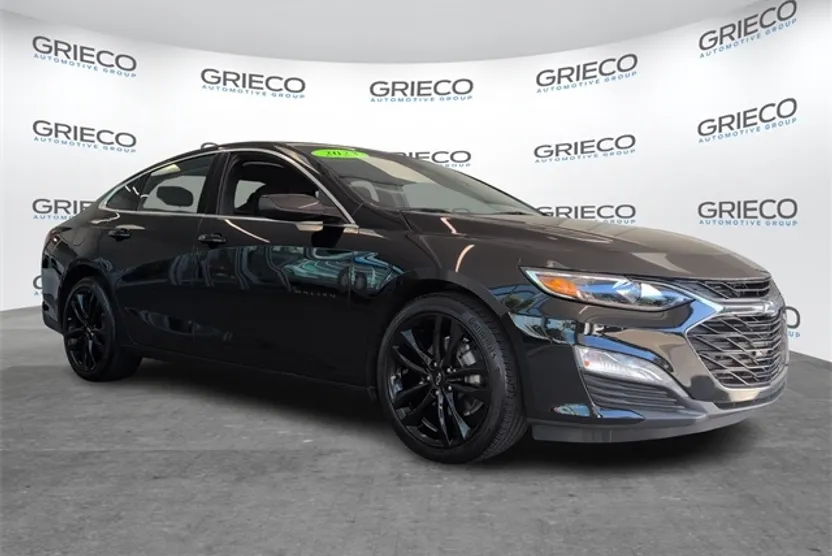 2023 Chevrolet Malibu 1LT photo 1
