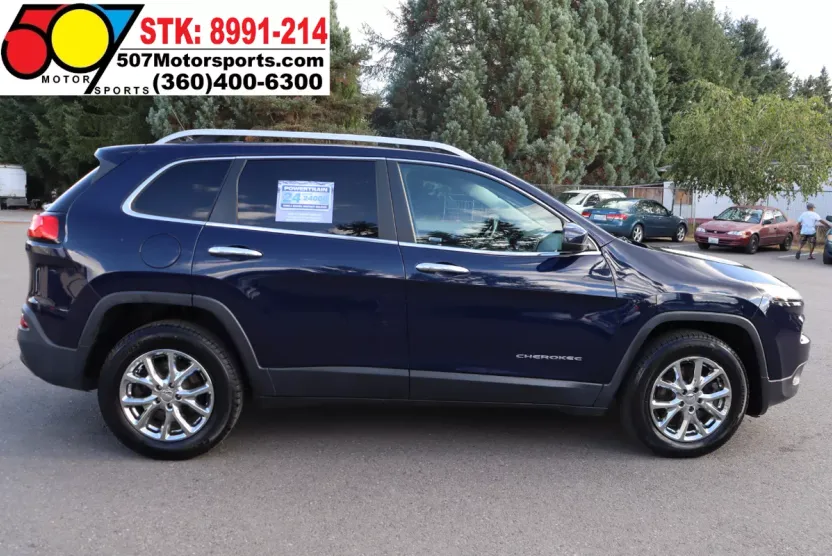 2015 Jeep Cherokee Latitude photo 1