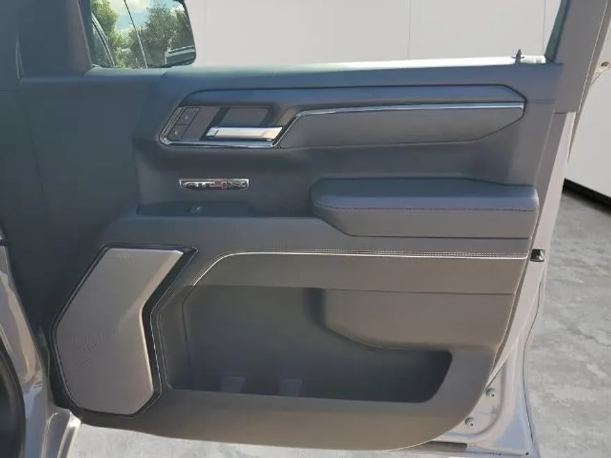 2024 Gmc Sierra 1500 AT4X photo 1