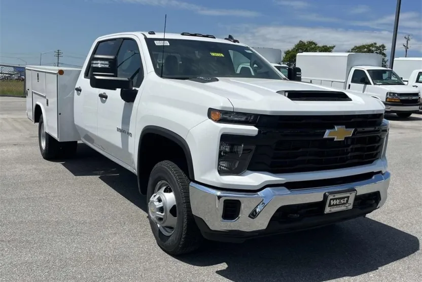 2024 Chevrolet Silverado 3500HD Work Truck photo 1