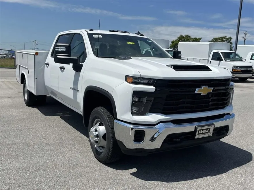 2024 Chevrolet Silverado 3500HD Work Truck photo 1