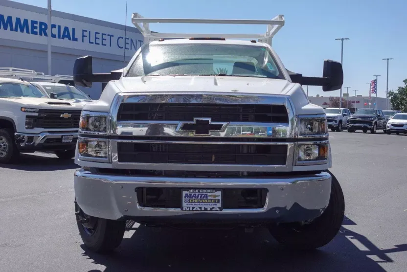 2024 Chevrolet Silverado 5500HD Work Truck photo 1