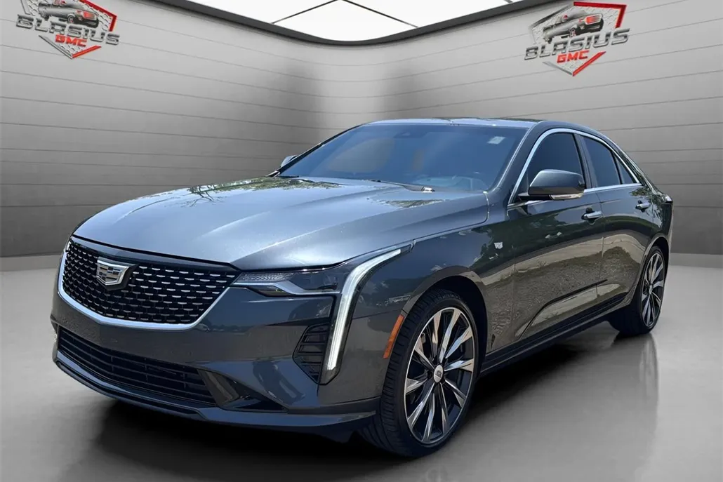 2021 Cadillac CT4 Luxury photo 1