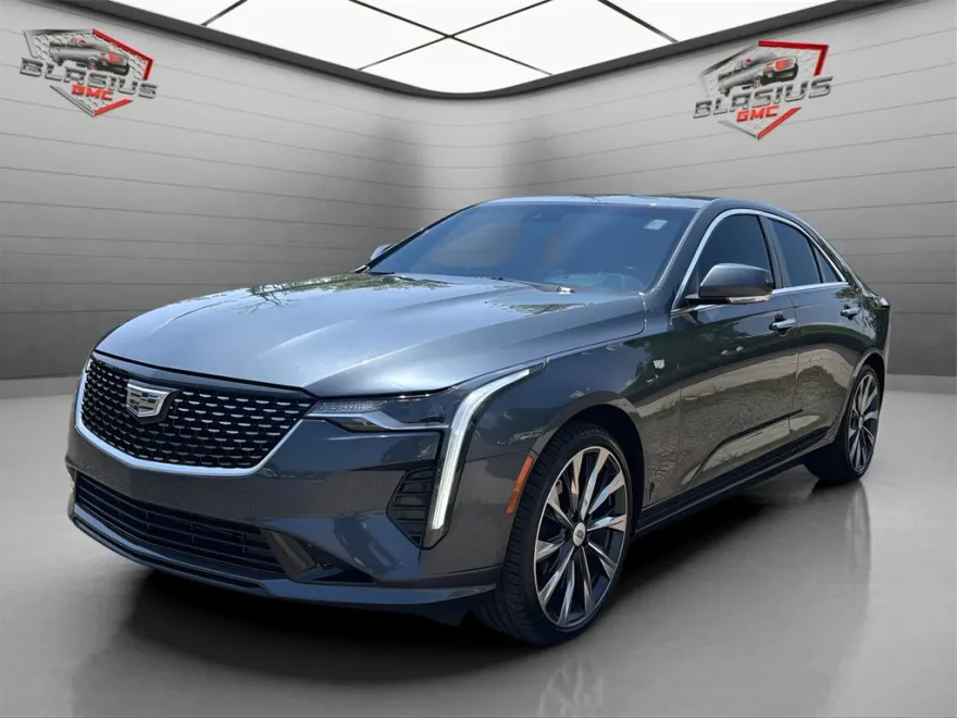 2021 Cadillac CT4 Luxury photo 1