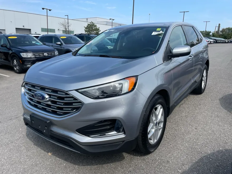 2022 Ford Edge SEL photo 1