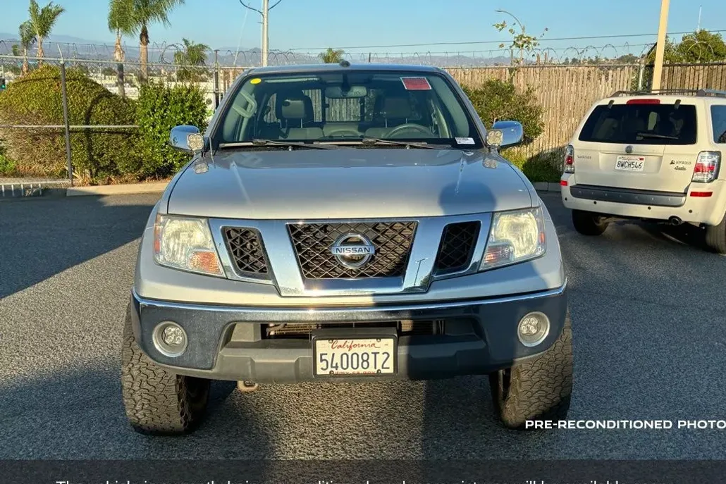 2019 Nissan Frontier SL photo 1
