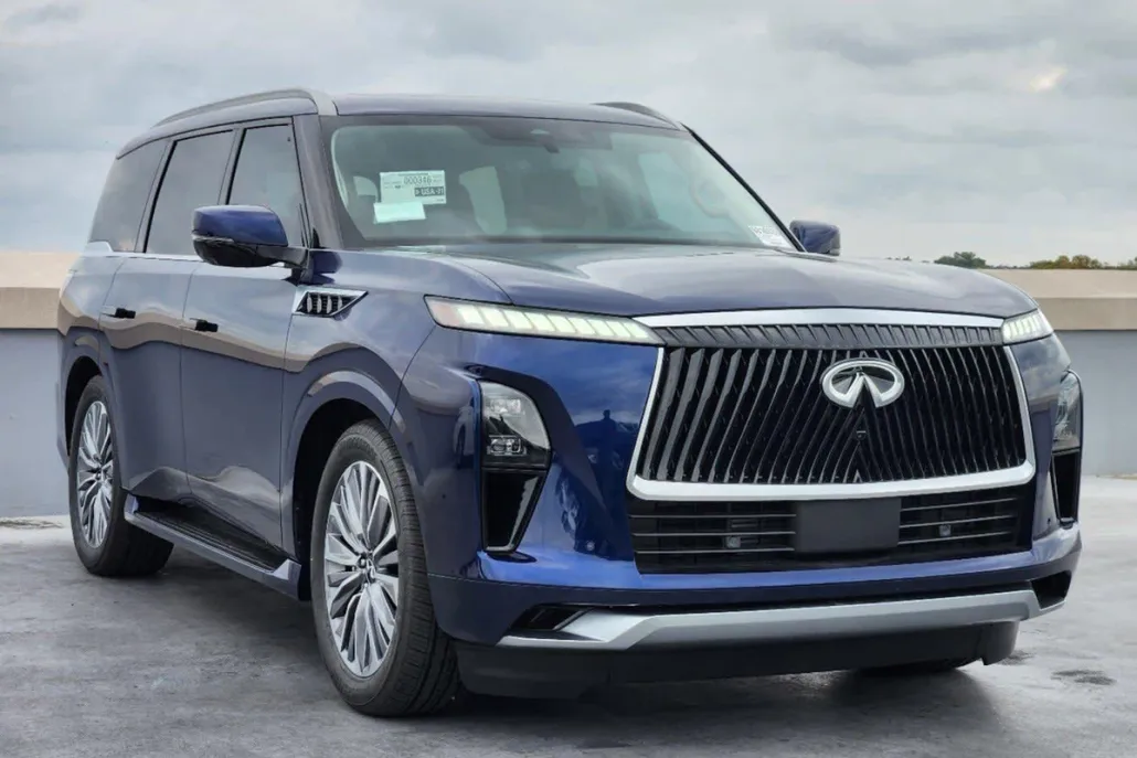 2025 Infiniti QX80 Luxe photo 1