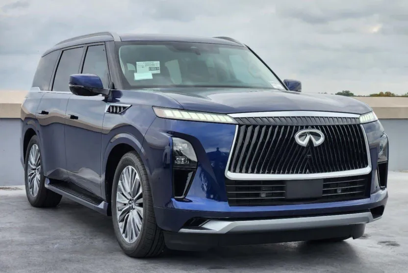 2025 Infiniti QX80 Luxe photo 1