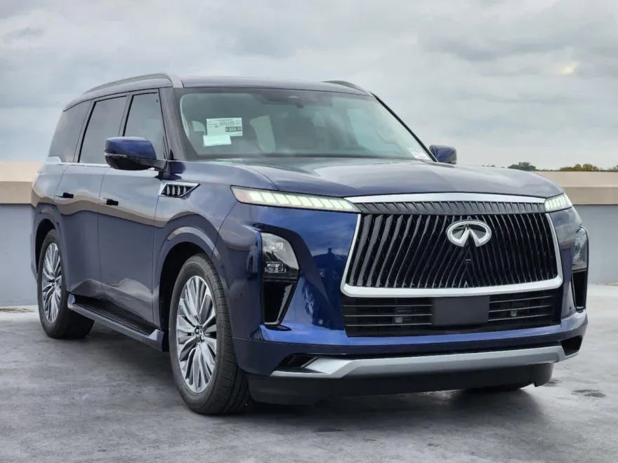 2025 Infiniti QX80 Luxe photo 1