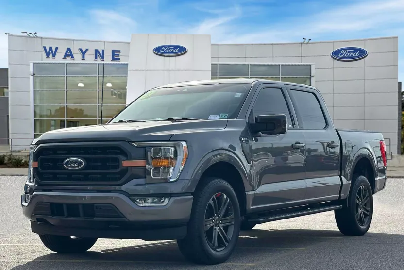 2022 Ford F-150 XLT photo 1