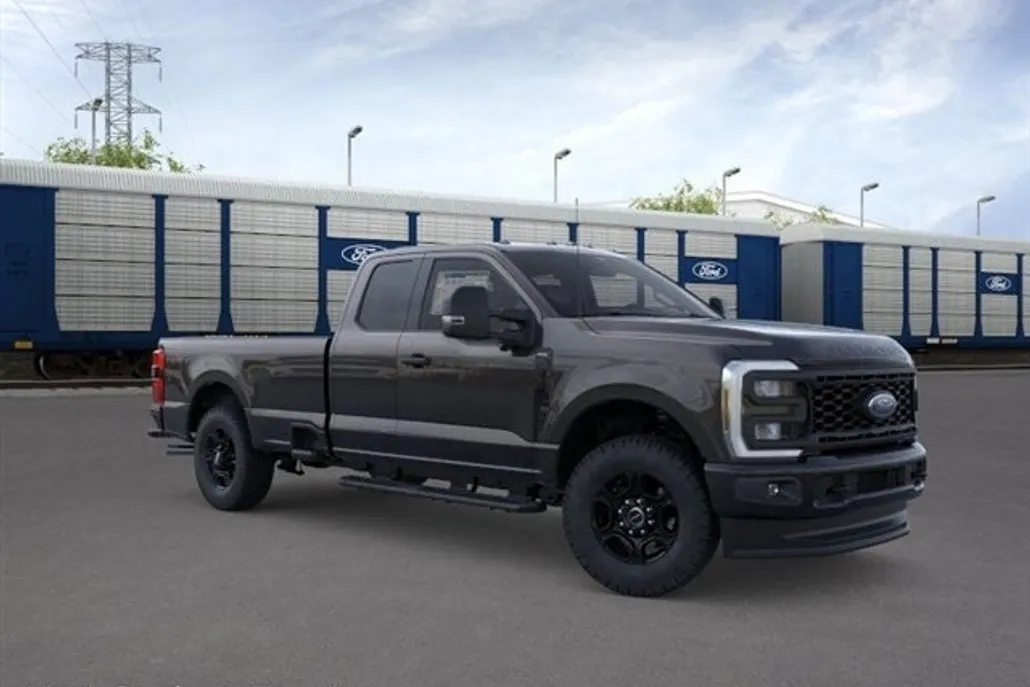 2025 Ford F-250 XL photo 1