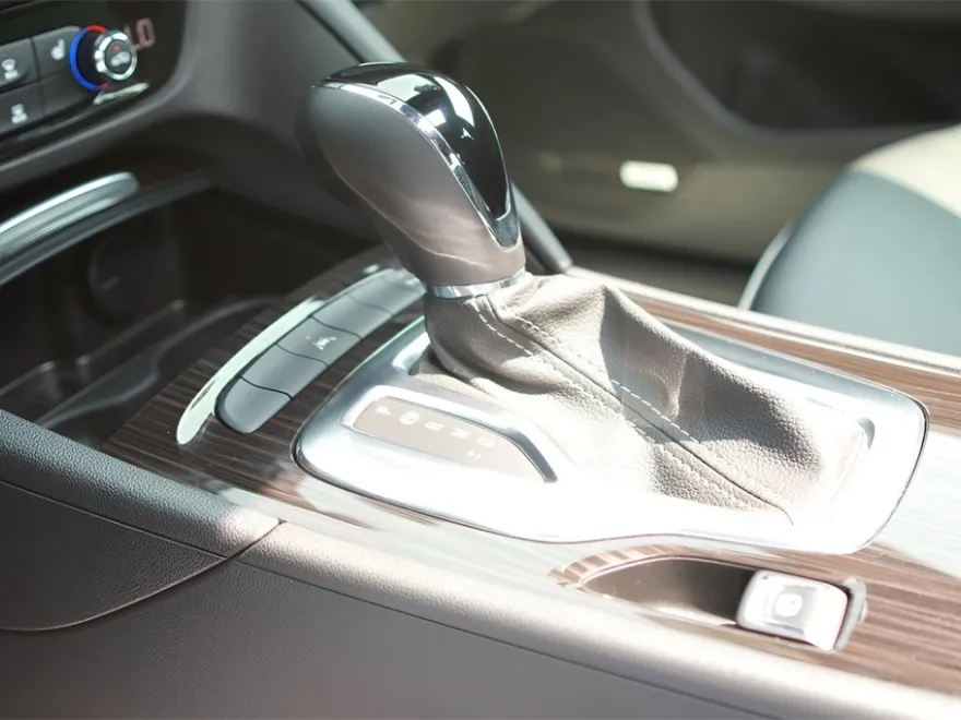 2020 Buick Regal Sportback Avenir photo 1
