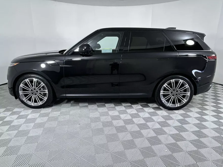 2025 Land Rover Range Rover Sport SE photo 1