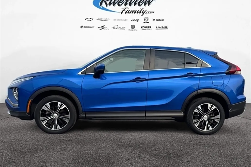2022 Mitsubishi Eclipse Cross SE photo 1