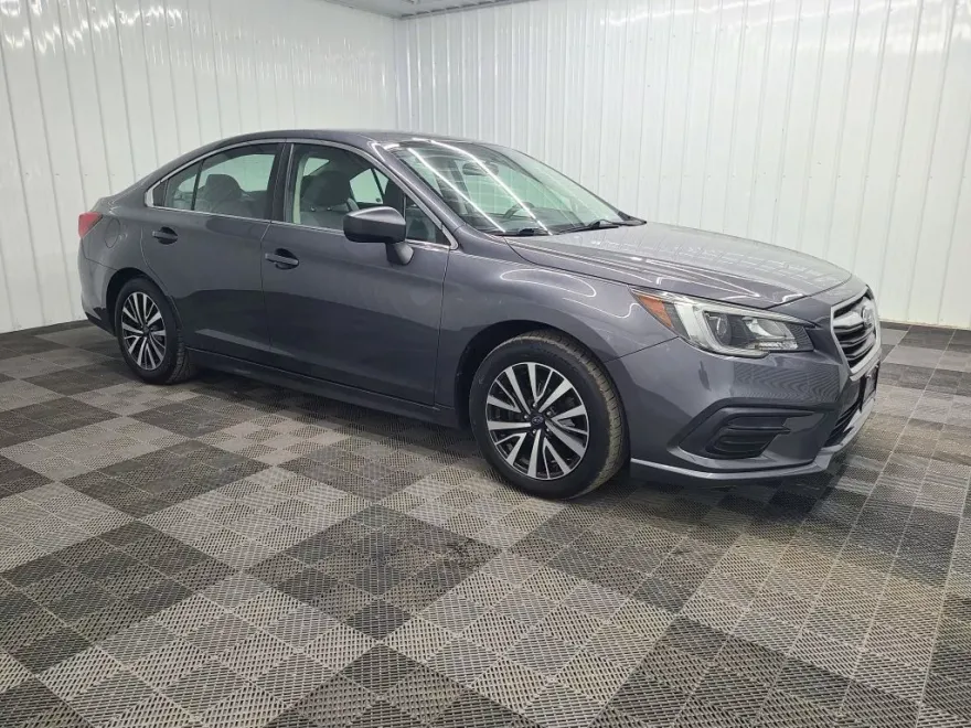 2018 Subaru Legacy 2.5i photo 1