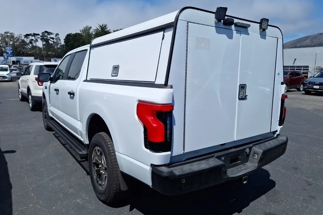 2024 Ford F-150 Lightning photo 1