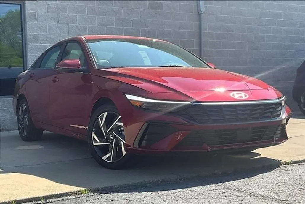 2025 Hyundai Elantra Hybrid Limited photo 1