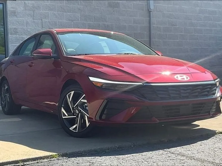 2025 Hyundai Elantra Hybrid Limited photo 1