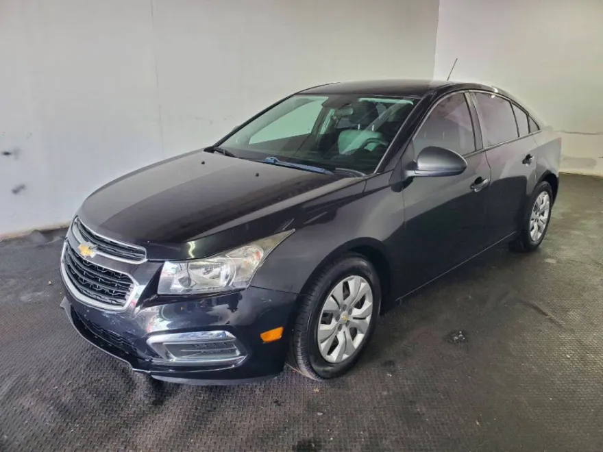 2016 Chevrolet Cruze LS photo 1