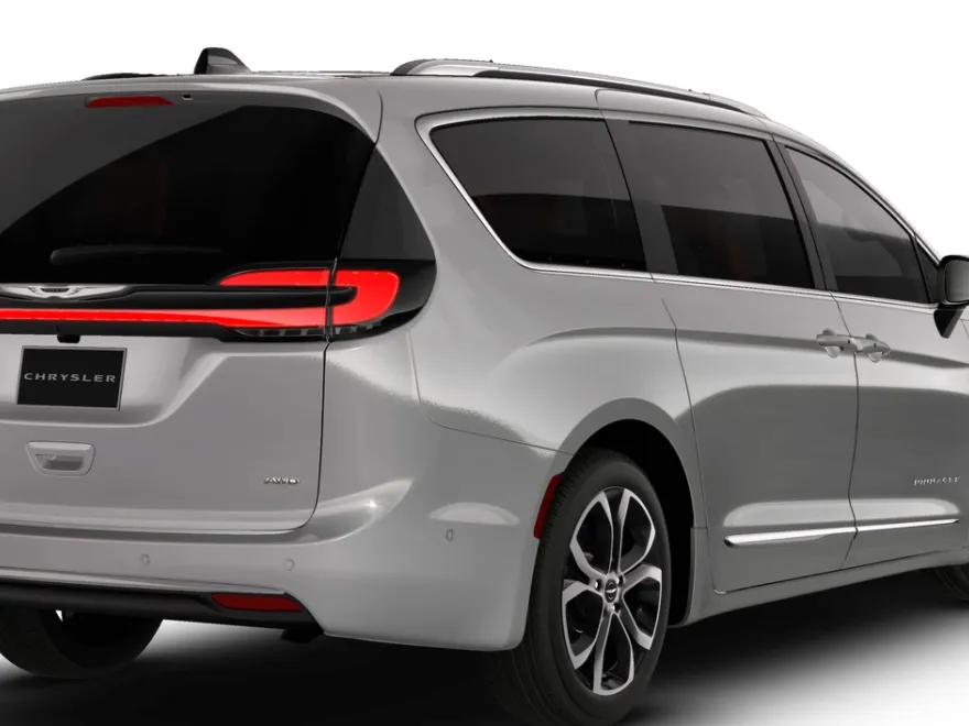 2026 Chrysler Pacifica Pinnacle photo 1