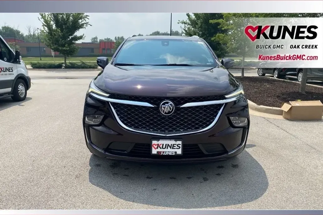 2023 Buick Enclave Avenir photo 1