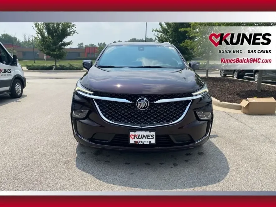 2023 Buick Enclave Avenir photo 1