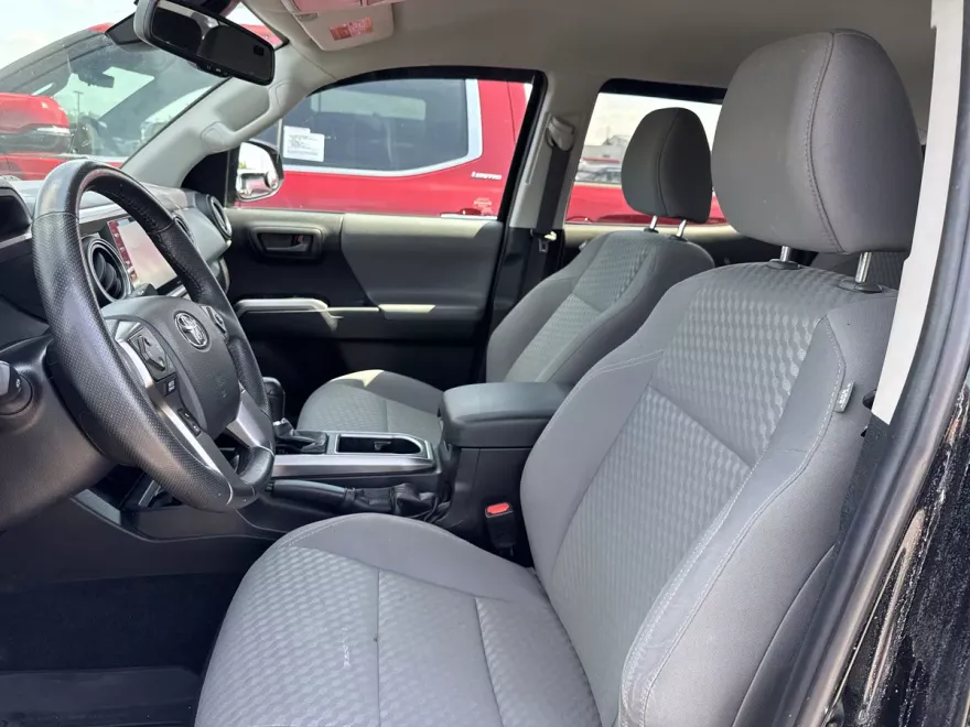 2023 Toyota Tacoma 4x4 SR5 photo 1