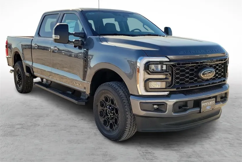 2025 Ford F-250 photo 1