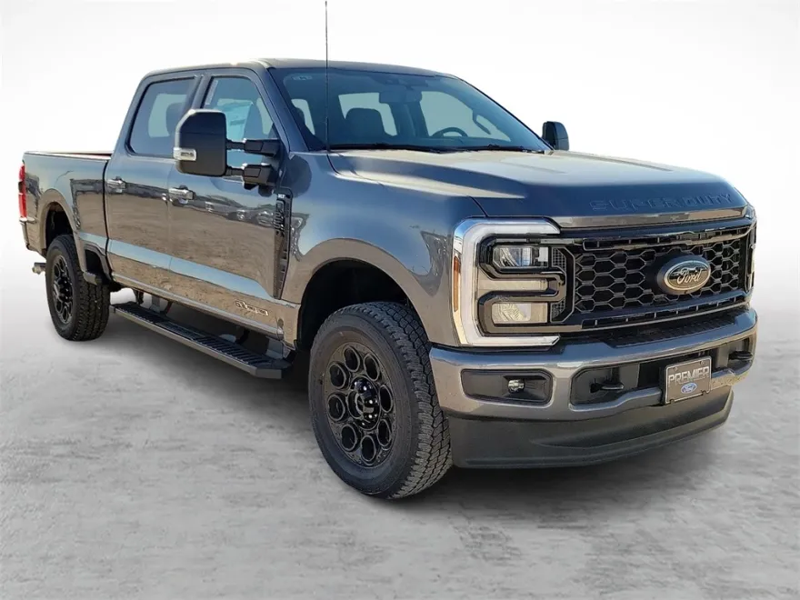 2025 Ford F-250 photo 1