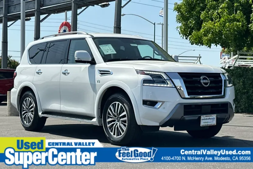 2022 Nissan Armada SV photo 1