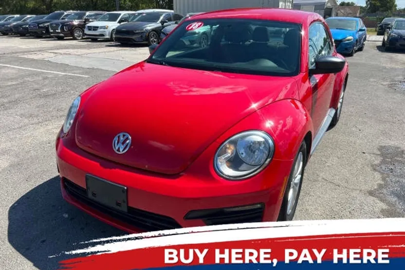 2018 Volkswagen Beetle S photo 1