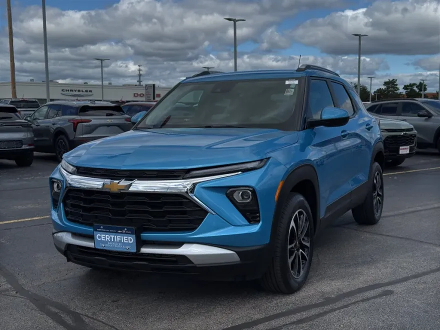 2025 Chevrolet Trailblazer LT photo 1