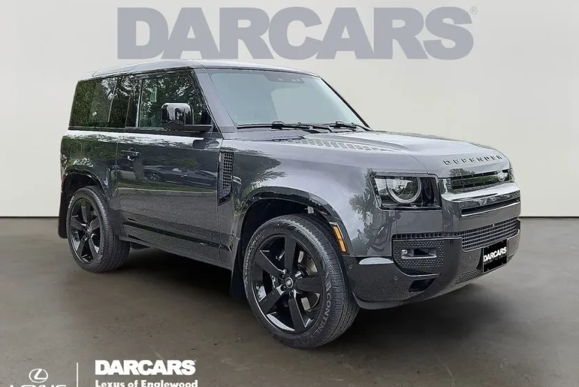 2024 Land Rover Defender 90 V8 photo 1
