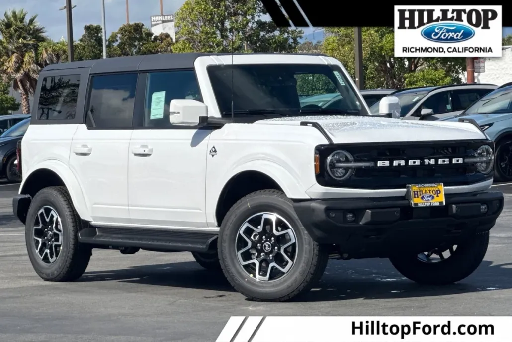 2025 Ford Bronco Outer Banks photo 1