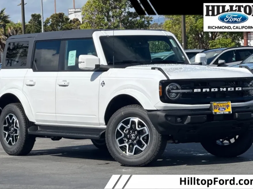 2025 Ford Bronco Outer Banks photo 1