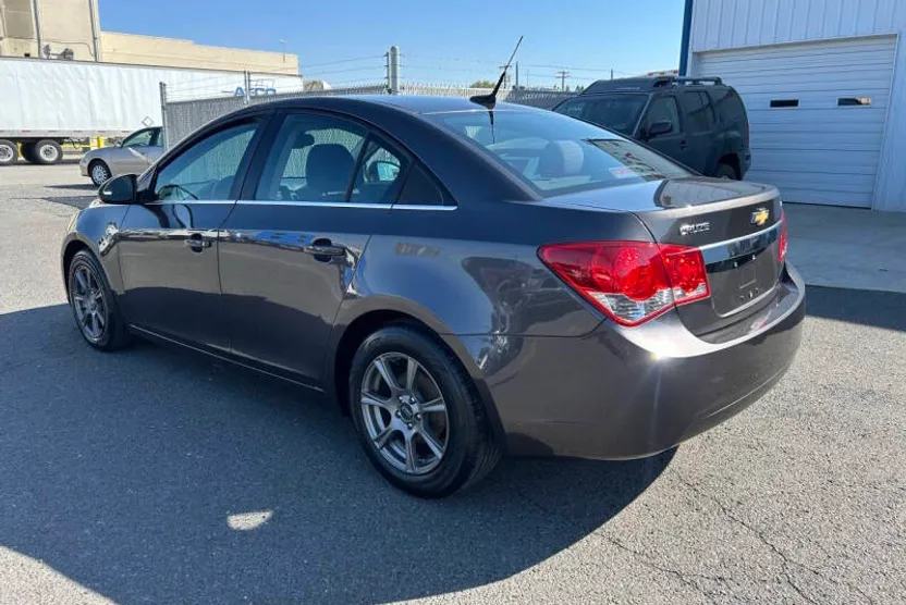 2014 Chevrolet Cruze photo 1