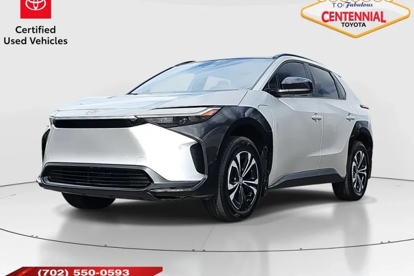 2024 Toyota bZ4X XLE photo 1