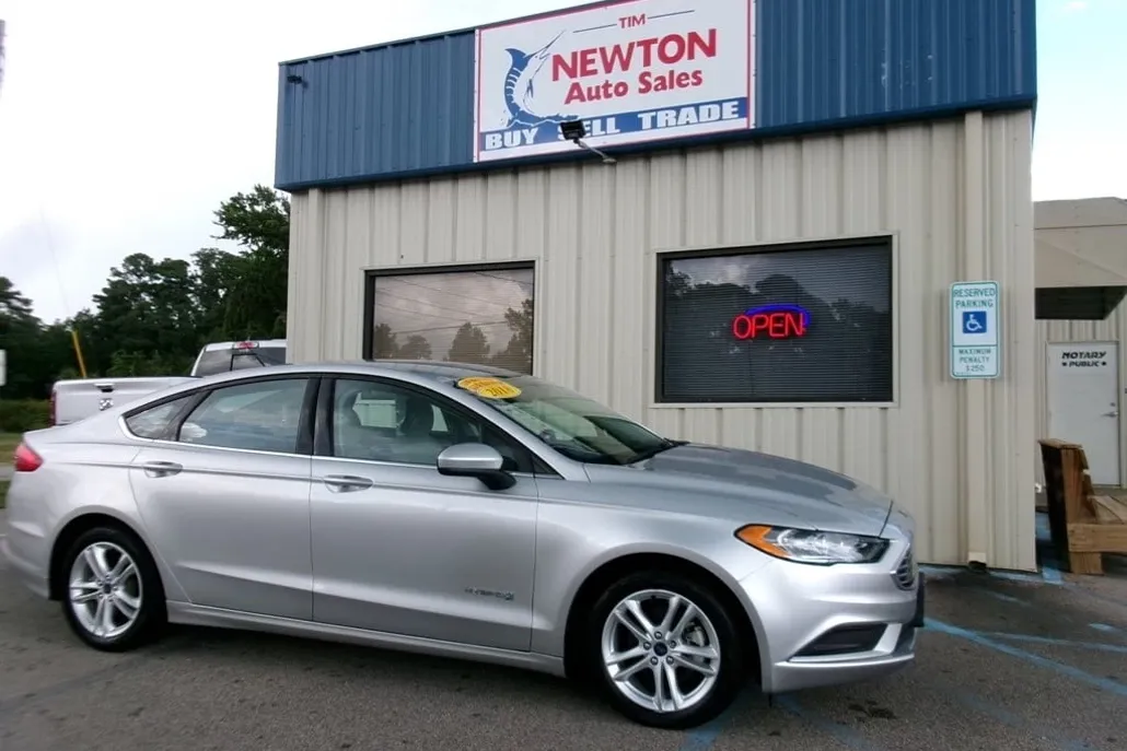 2018 Ford Fusion S Hybrid photo 1