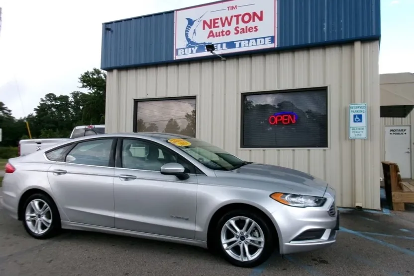 2018 Ford Fusion S Hybrid photo 1