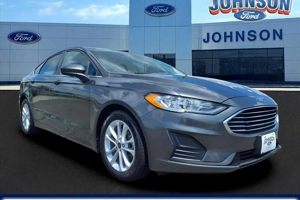 2019 Ford Fusion SE photo 1