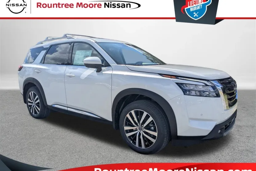 2025 Nissan Pathfinder Platinum photo 1
