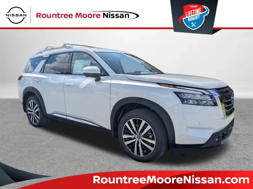 2025 Nissan Pathfinder Platinum photo 1