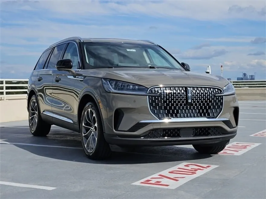 2025 Lincoln Aviator Premiere photo 1