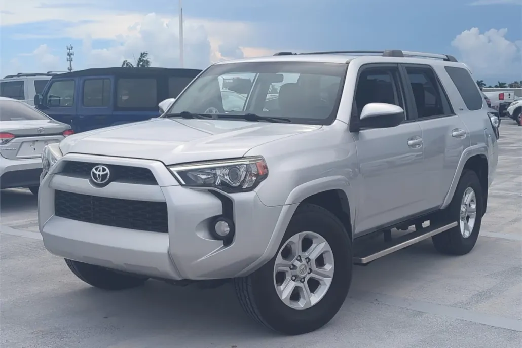 2019 Toyota 4Runner SR5 2WD photo 1