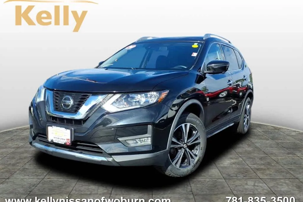 2020 Nissan Rogue SV photo 1