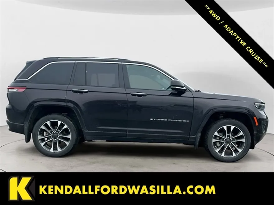 2023 Jeep Grand Cherokee Overland photo 1