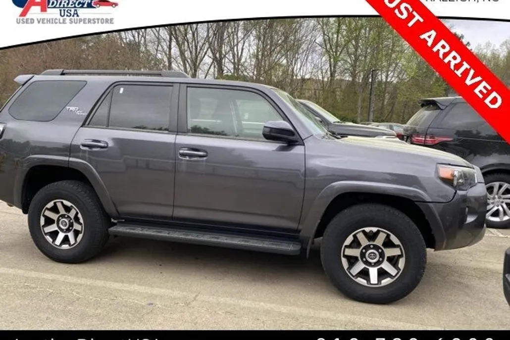 2021 Toyota 4Runner TRD Off-Road photo 1