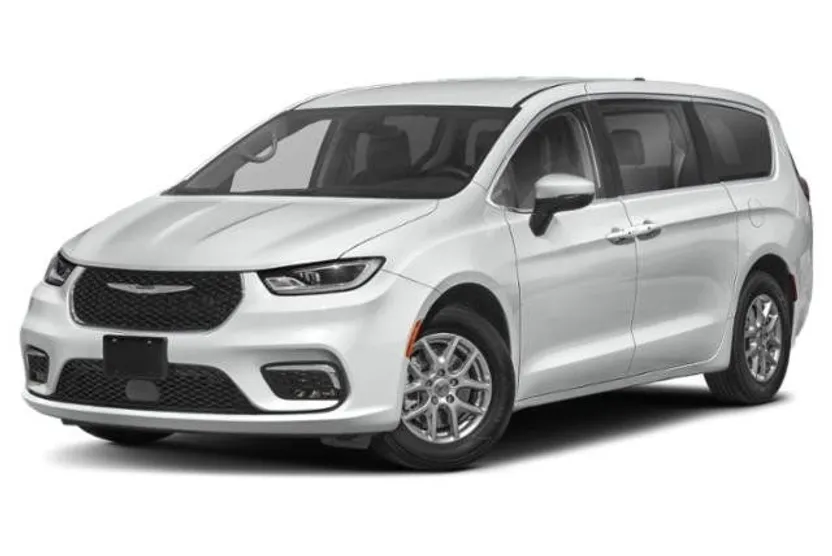 2023 Chrysler Pacifica Touring L photo 1
